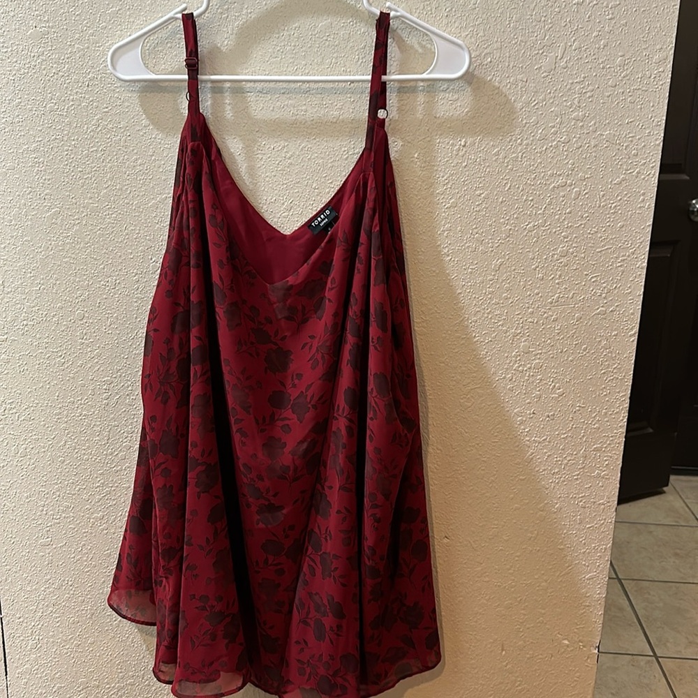 Torrid Sophie chiffon tank size 6 torrid like new only worn once lost wieght .